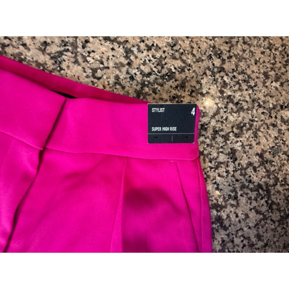 Express Stylist Super High Rise Pleated Dress Shorts Hot Pink Magenta Size 4 NWT - Picture 3 of 10